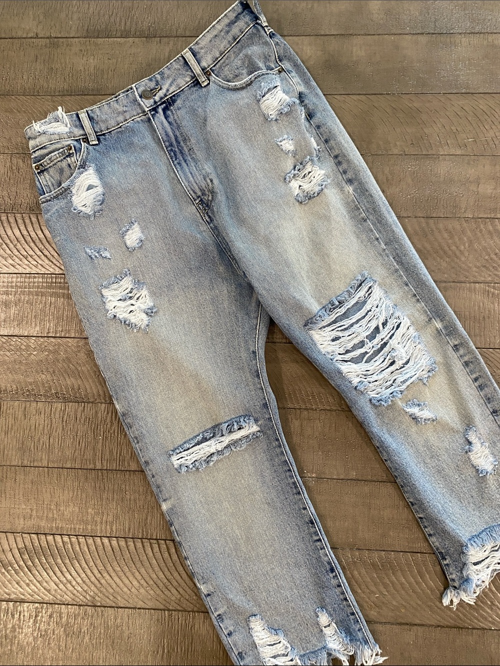 SER.O.YA Light Blue Distressed Boyfriend Jeans